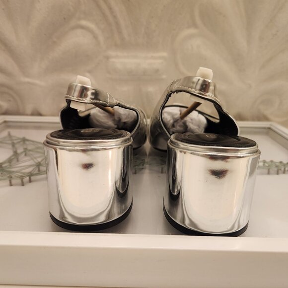 Kenneth Cole Reaction "Lindy" Silver Mary Janes. NIB. Size 9 - Picture 8 of 12